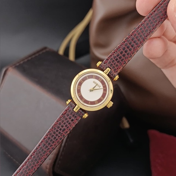 Vintage Gucci 2000L Women’s Dress Watch - Picture 5 of 12
